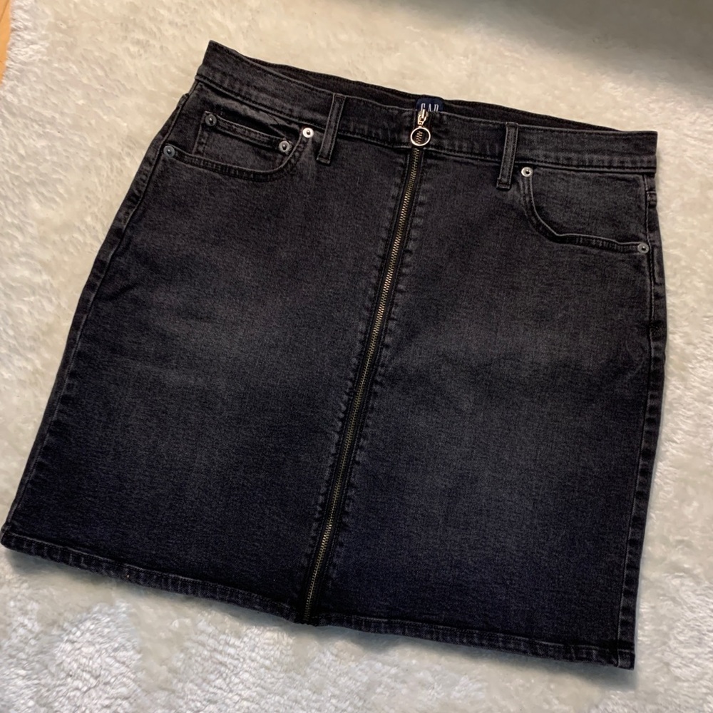 GAP Black denim zip front mini skirt with O-ring detail
